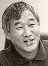 Choe In-Ho author photo