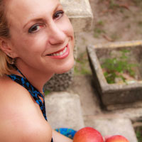 write a creative craft essay observe the different Jen Karetnick Author Photo