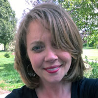 write a creative craft essay observe the different Leslie Lindsay Author Photo